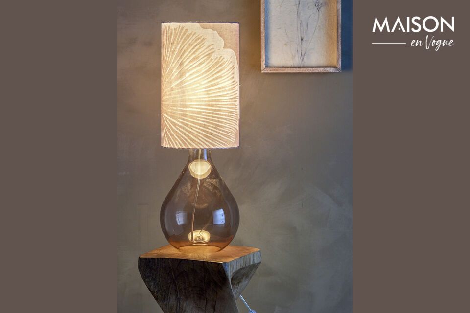 Lampe Leni: Moderne Eleganz aus braunem Glas.