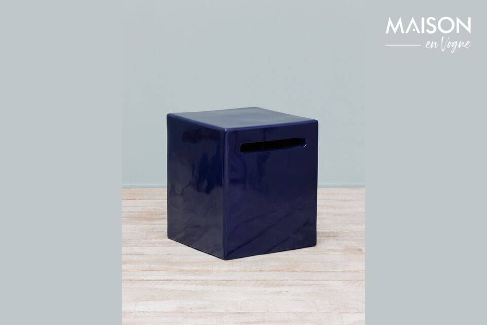 Hocker aus lackiertem Zement Blau Chehoma